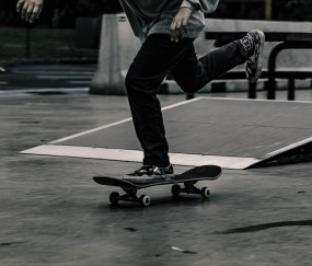 开云体育官方网站-欧冠决赛之夜，萨卡成为全场焦点，从失点少年到救赎之王的荆棘之路