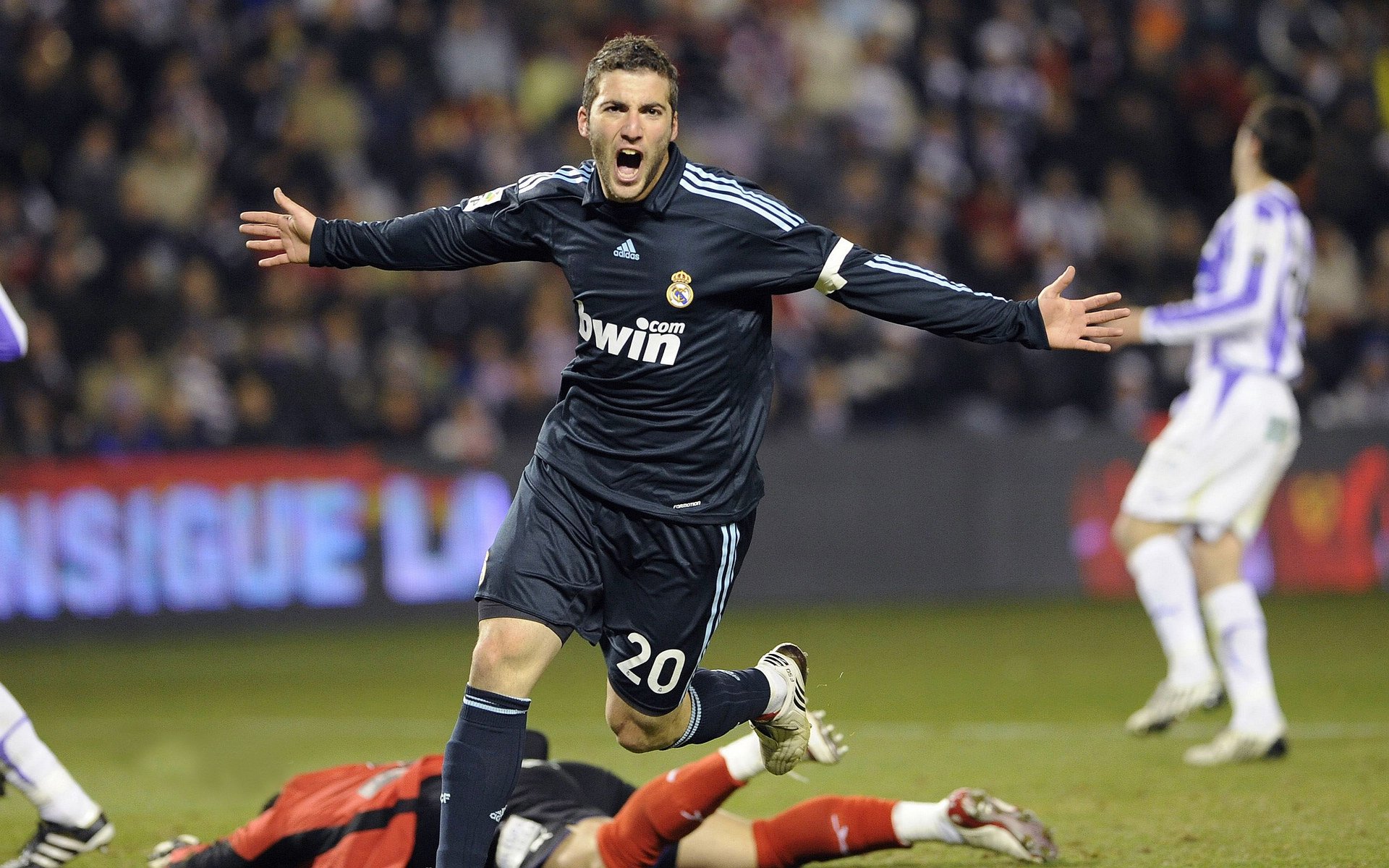 哈兰德孤影扛起全队，喀麦隆火力压制给欧洲足球的一记闷棍